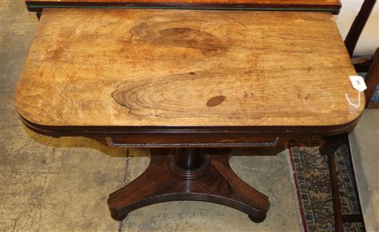 An early Victorian rosewood folding card table, W.91cm, D.45cm, H.72cm